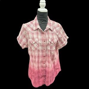 Henna S Pink and silver ombre snap down top